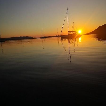 Stlocavoile 4, Bateau Seuls A Bord Hotel ปอร์โต-เวคคีโอ ภายนอก รูปภาพ
