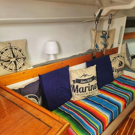 Stlocavoile 4, Bateau Seuls A Bord Hotel ปอร์โต-เวคคีโอ ภายนอก รูปภาพ